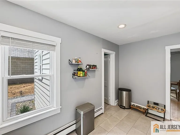 12 Capner St — Photo 27