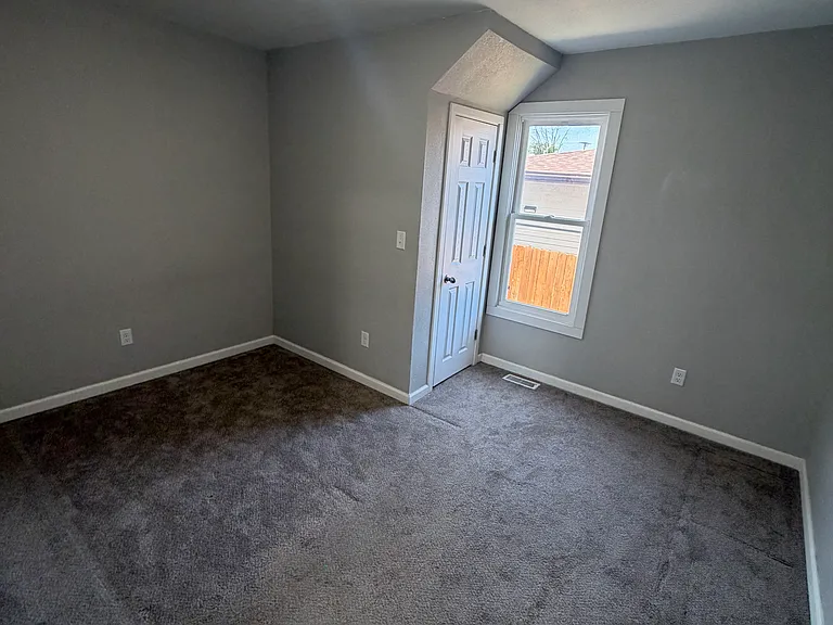 6527 30th Ave #1 — Photo 9