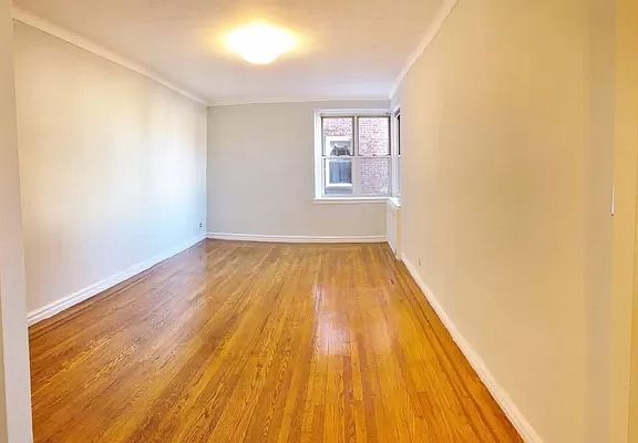 5th image of 63-89 Saunders St #2M