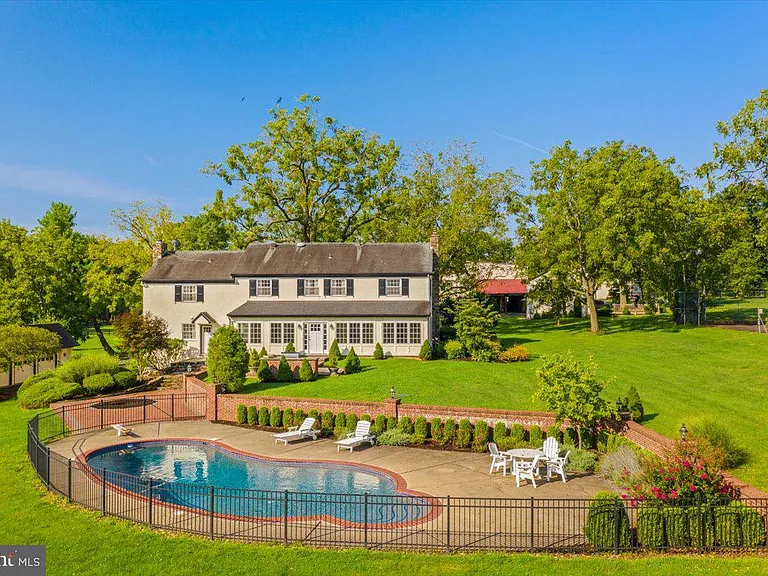 1315 Pineville Rd #MAIN HOUSE — Photo 5