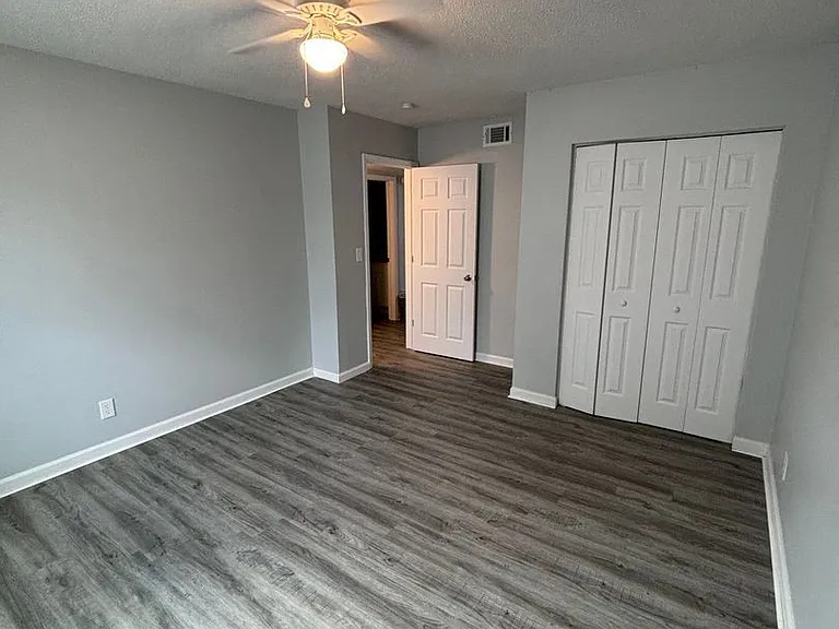 Garden View Apartments — Photo 17