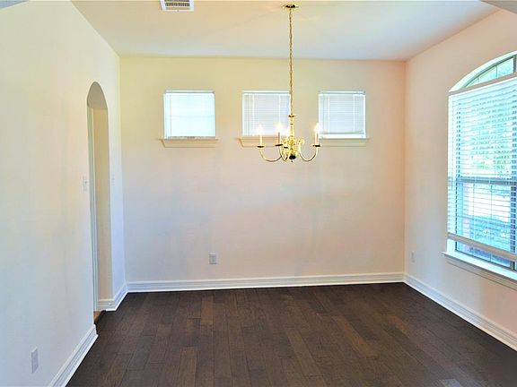 3rd image of 4705 Evanshire Way