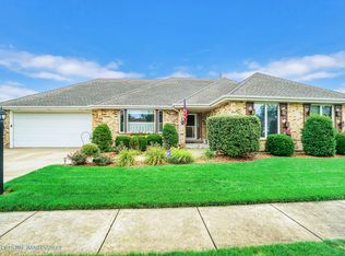 6334 Carriage Way, Oak Forest, IL 60452
