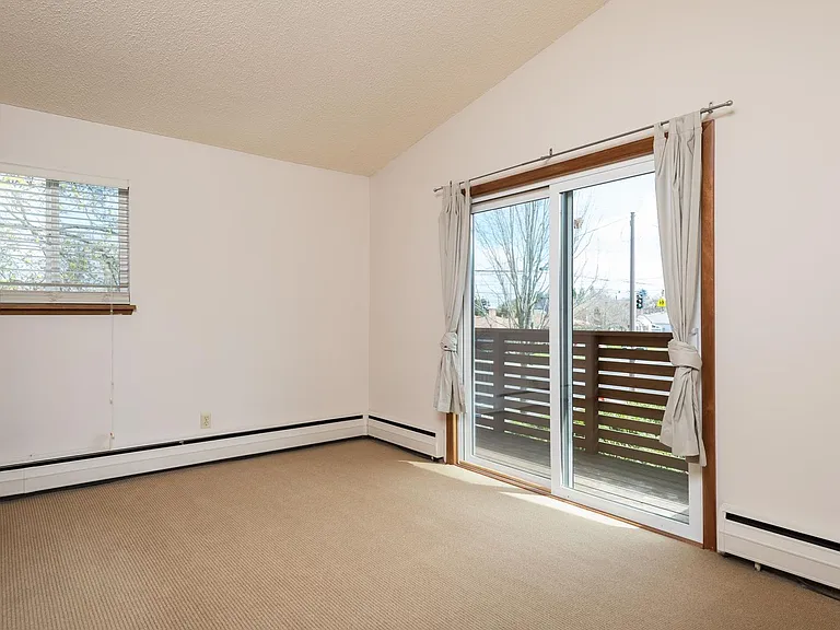 2504 N Rosa Parks Way — Photo 19