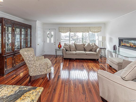 3rd image of 26 Dexter Road