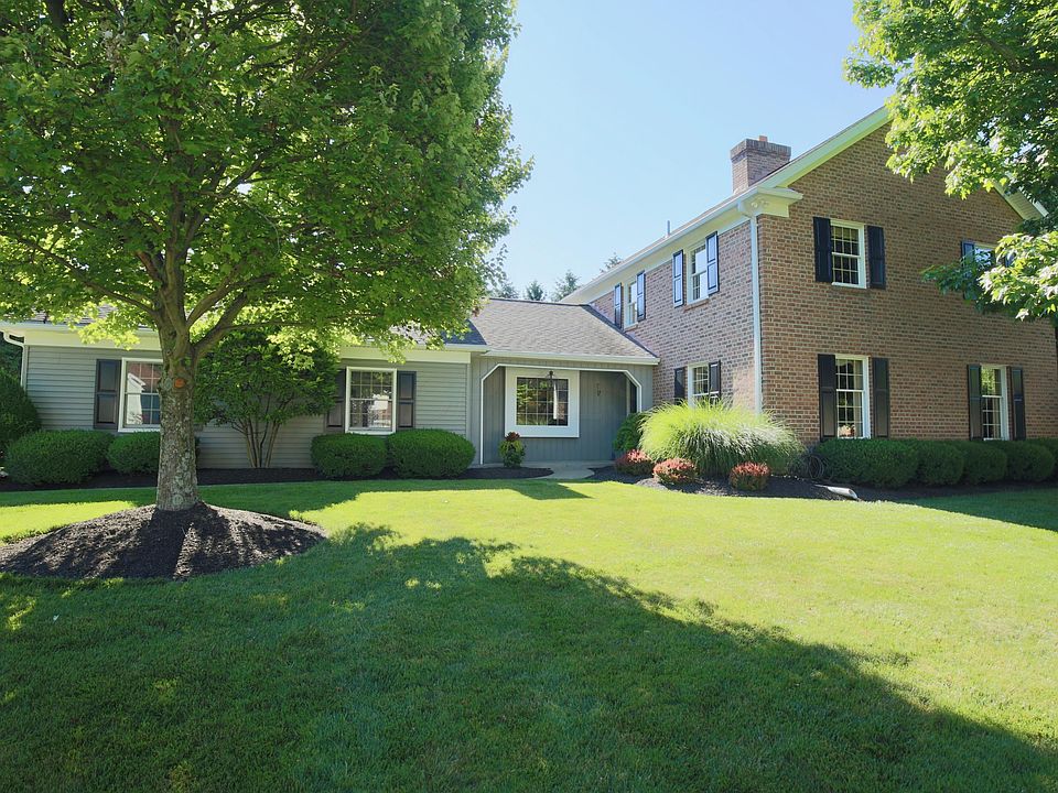 1st image of 454 Buckingham Ln