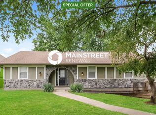 5917 Westridge Rd, Kansas City, MO 64133