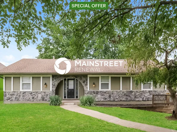5917 Westridge Rd, Kansas City, MO 64133
