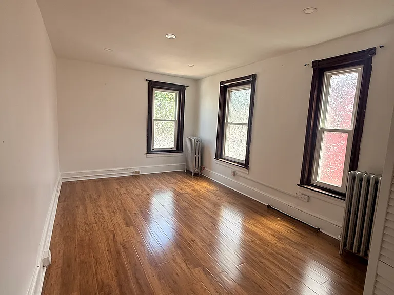 517 Windsor St #1 — Photo 15