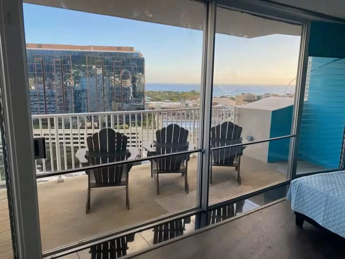 2 bed, 909 sqft, $5,500 — Photo 2