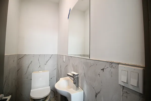 Rented by Hagstrom Management Inc | media 18