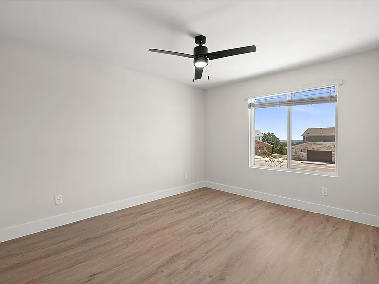 5512 Mobeetie Loop — Photo 13
