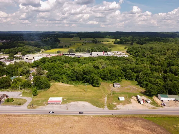 719 S Main St, Mount Pleasant, TN 38474