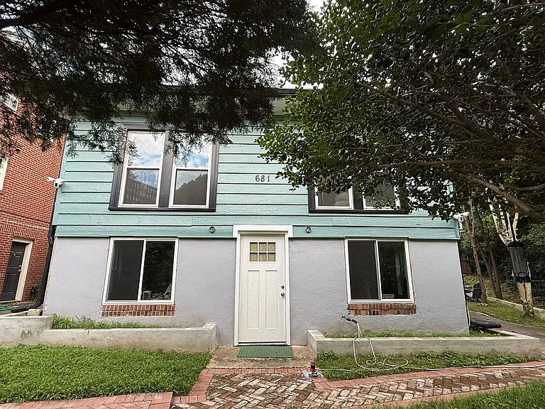 681 Angier Ave NE — Photo 16