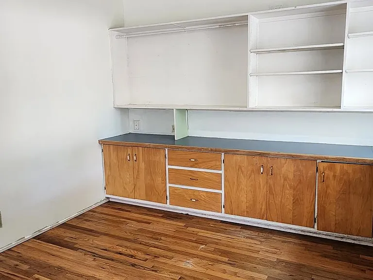 631 Lafayette Dr NE — Photo 10