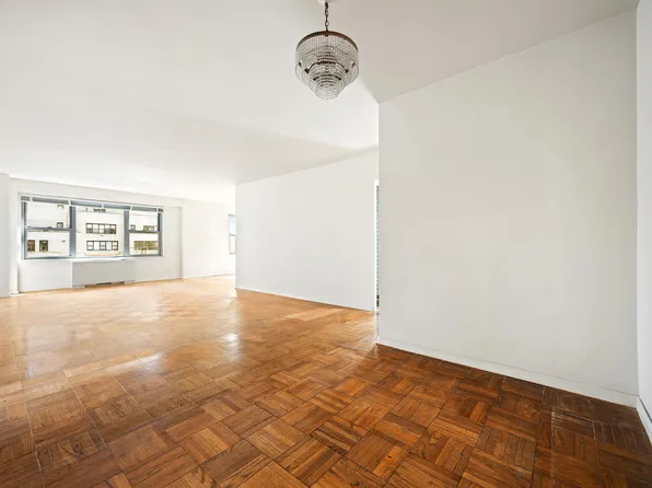 360 East 72nd Street image 5 of 21