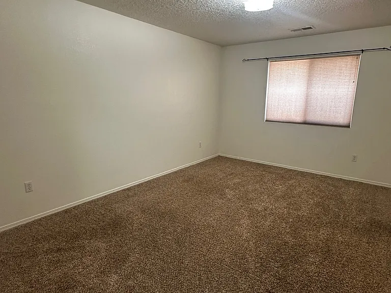 504 Leeward Dr NW — Photo 8