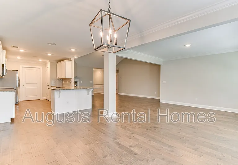 907 Linsmore Ave — Photo 17