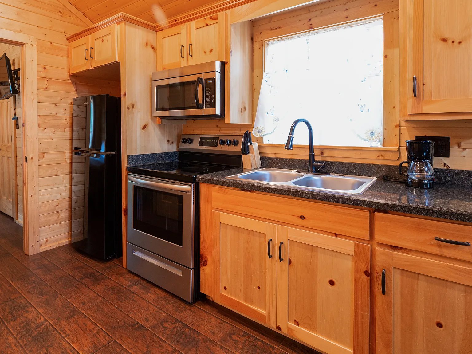 1 bed, $2,500 — Photo 1