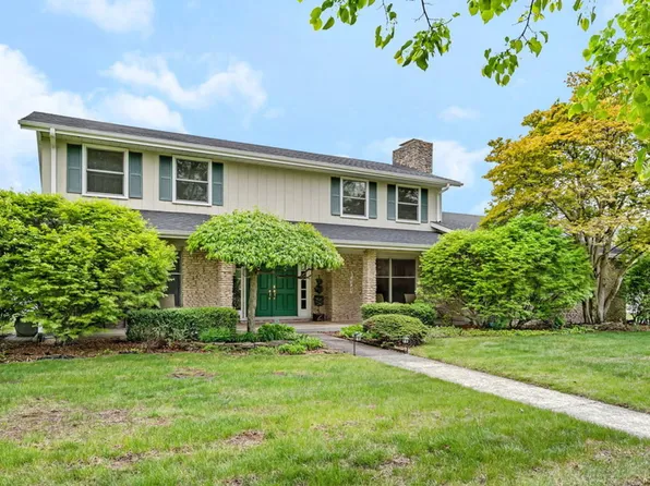 3212 Burr Oaks Rd, Joliet, IL 60431