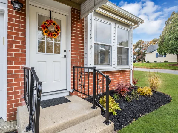 1 Greenwood Lane #B, Whiting, NJ 08759