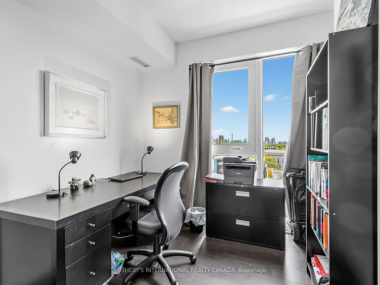 2020 Bathurst St #1221 — Photo 7