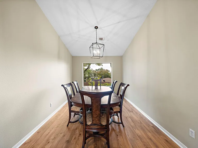 2523 Baycrest Dr — Photo 11