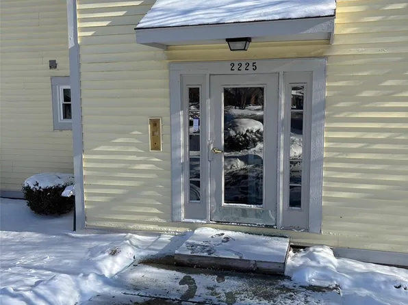 2225 S Huron Pkwy APT 2, Ann Arbor, MI 48104