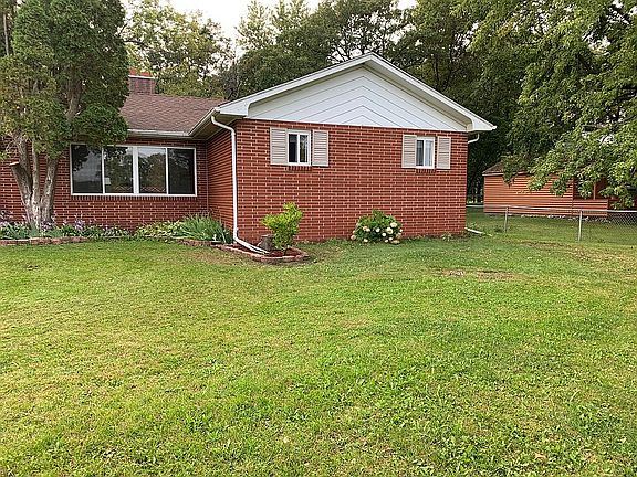 3rd image of 2744 NE 24th Ave