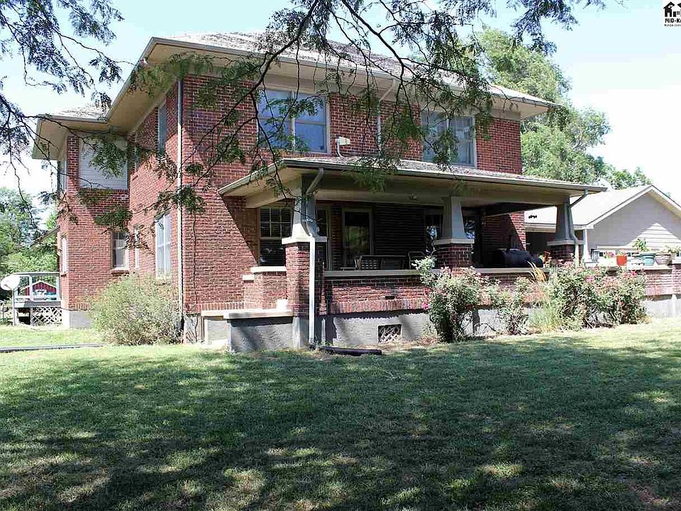 1190 Limestone Rd Mcpherson Ks 67460 Zillow