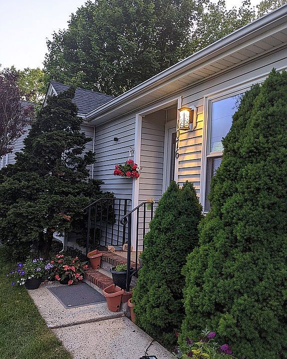 2nd image of 1076 Fathom Ave