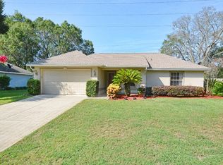 2724 Bayview Dr, Eustis, FL 32726