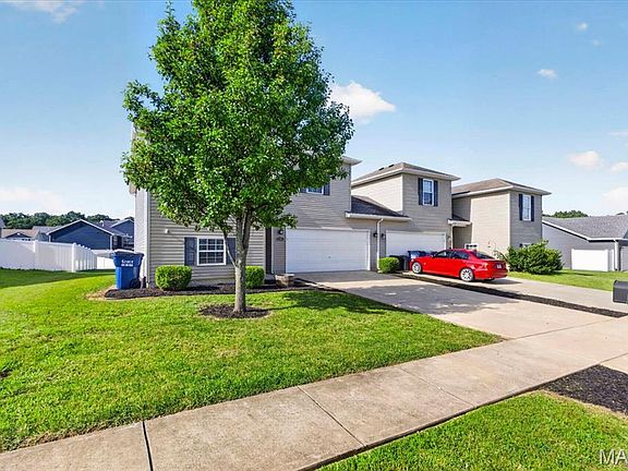 3rd image of 906 Arapaho Dr