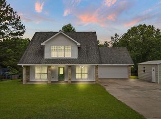 208 Section Line Rd, Leesville, LA 71446