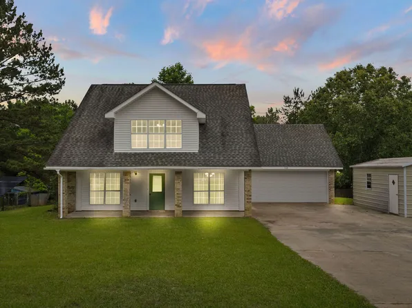 208 Section Line Rd, Leesville, LA 71446