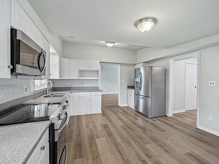 530 Highland Dr — Photo 10