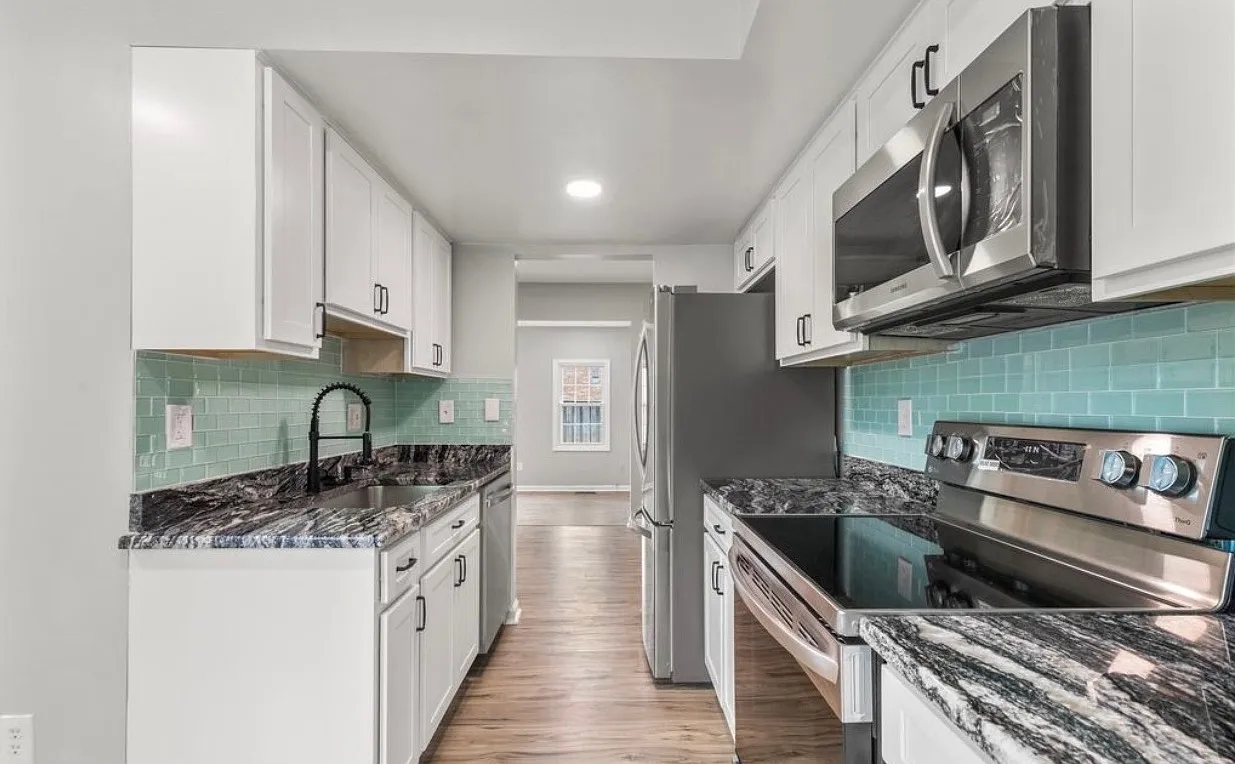 5033 McFarland Dr — Photo 4