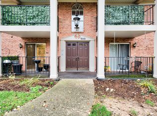 902 Forest Park Rd, Louisville, KY 40223