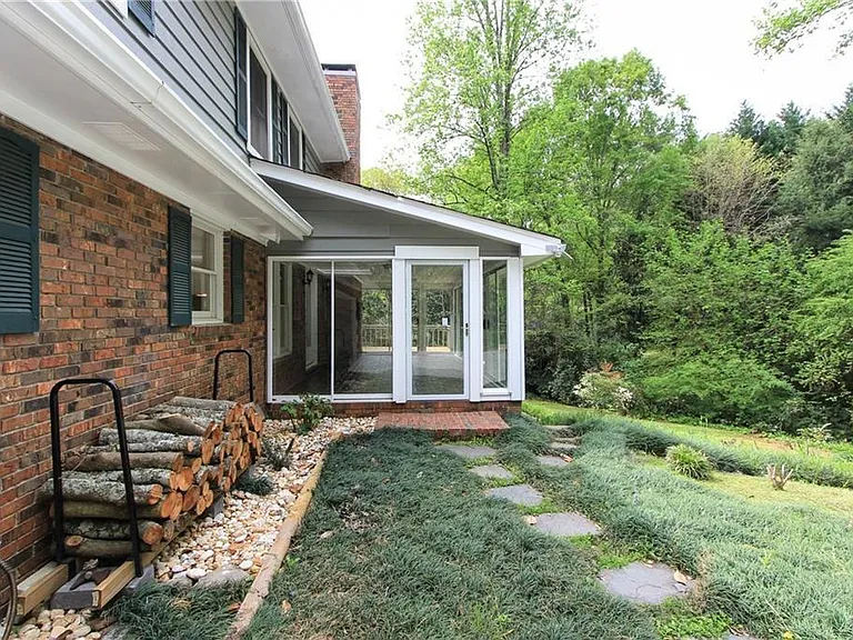 1365 Timberland Dr SE — Photo 46