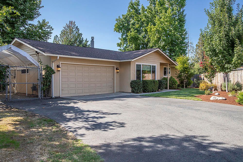1906 Meadow Gln, Grants Pass, OR 97527 Zillow