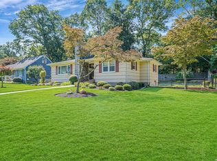 21 Marbeth Cir, Miller Place, NY 11764