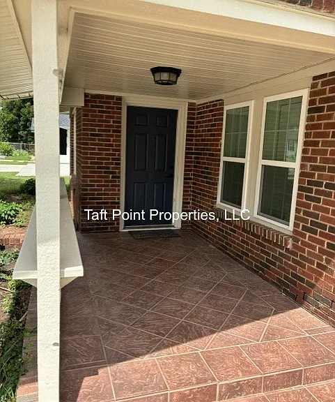 1517 NW 44th St — Photo 4