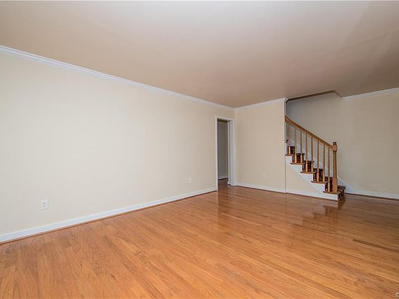 5th image of 2917 Ennismore Ct
