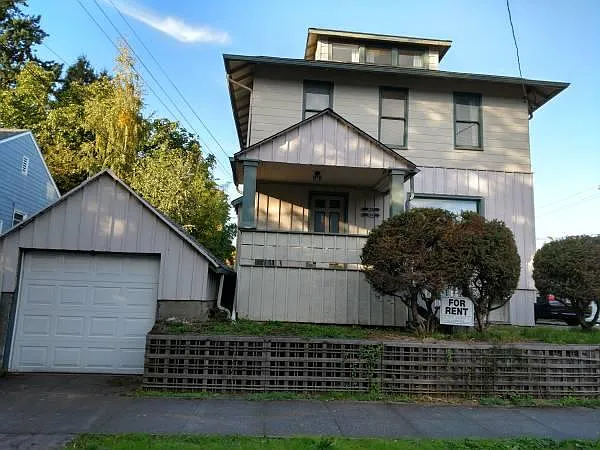 1633 SE Knapp St — Photo 9