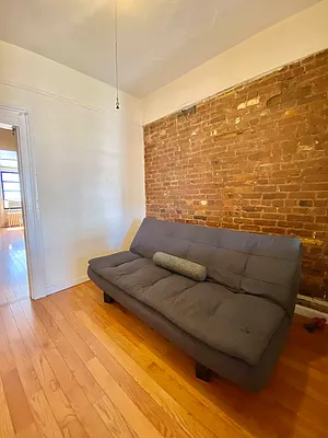 Rented by Waverly Realty Associates | media 22