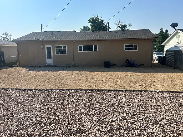 88 Rose Dr — Photo 29
