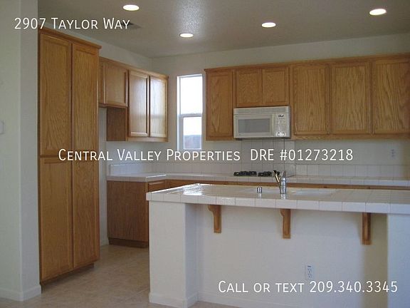 4th image of 2907 Taylor Way