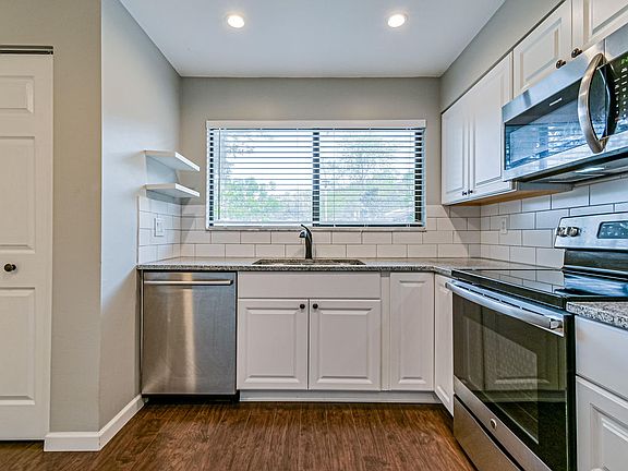 5th image of 1568 Revere Ln
