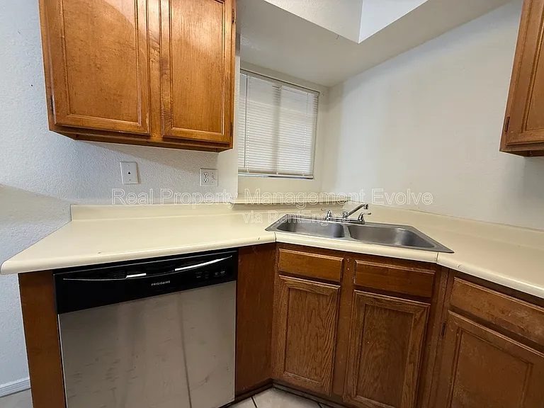 533 W Guadalupe Rd #1105 — Photo 7