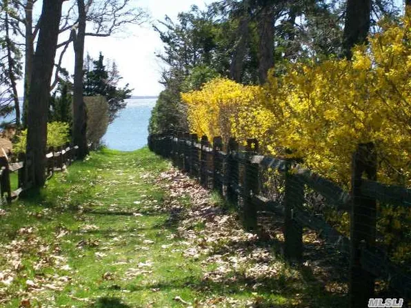 7195 Great Peconic Bay Blvd, Laurel, NY 11948